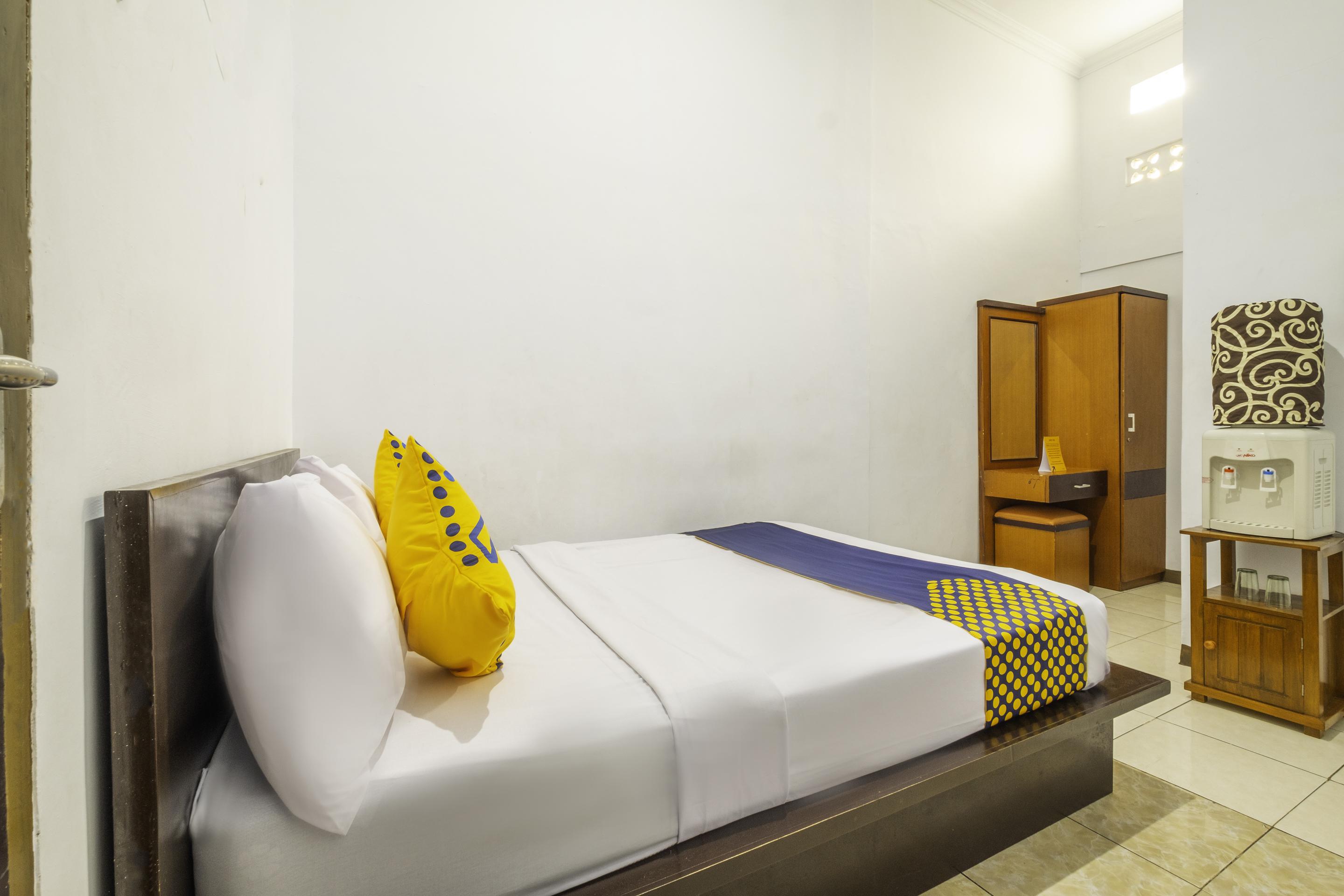 Spot On 2395 Hotel Aden 2 Syariah Tasikmalaya Exterior foto